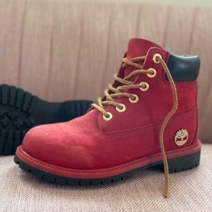 Timberland Limited Edition Red Nubuck 6 Inch Boots, waterproof, Unisex Size 4